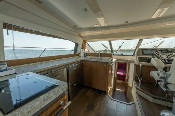 Sea Ray 510 Fly Yacht For Sale
