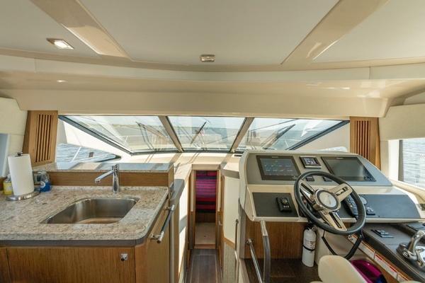 Sea Ray 510 Fly Yacht For Sale