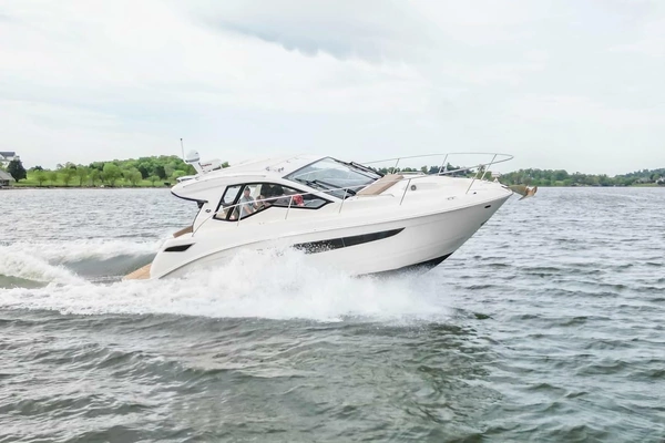 2017 Sea Ray 35