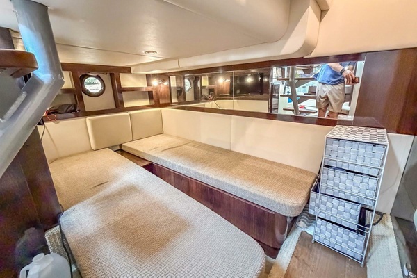 35ft Sea Ray Yacht For Sale