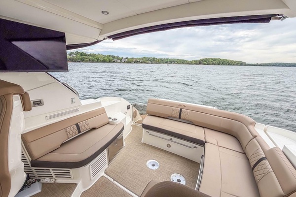 35ft Sea Ray Yacht For Sale