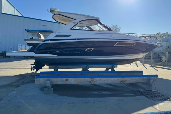 2016 Regal 35