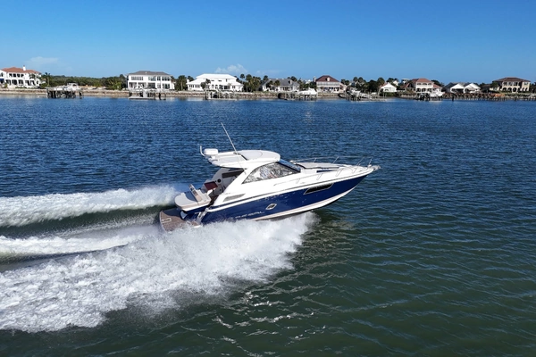 2016 Regal 35