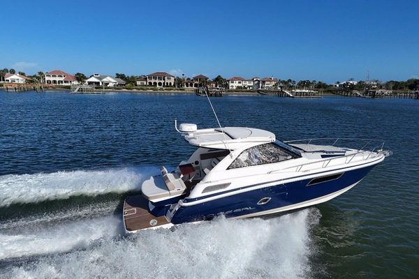 2016 Regal 35