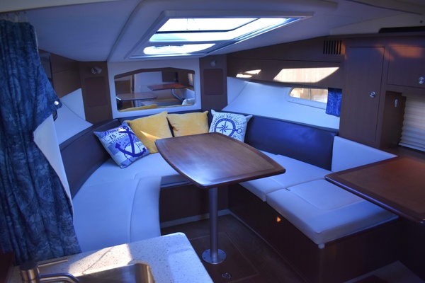 31ft Sea Ray Yacht For Sale