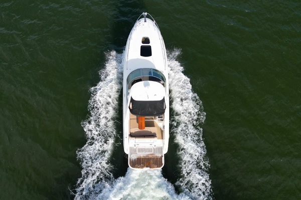 Photo of the 2016 Sea Ray Sundancer 310