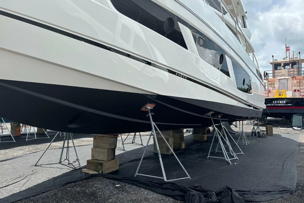 2016 Sunseeker 65