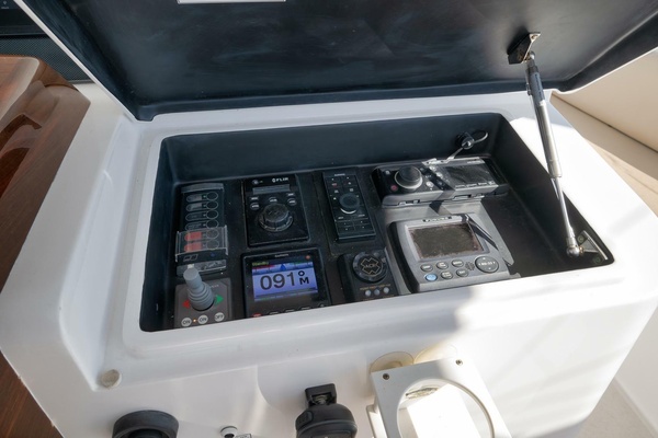 Slim Shady 70ft Hatteras Yacht For Sale