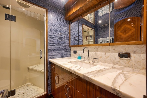 Slim Shady 70ft Hatteras Yacht For Sale