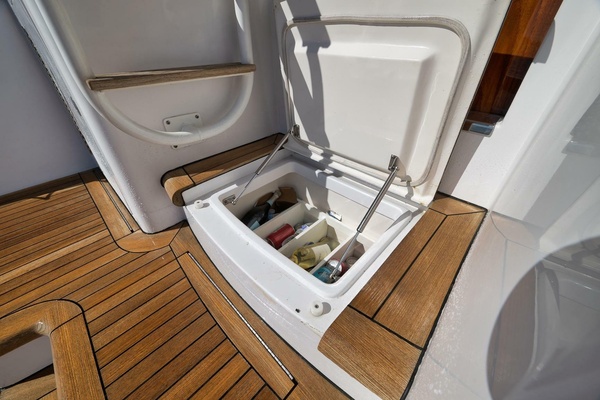 Slim Shady 70ft Hatteras Yacht For Sale