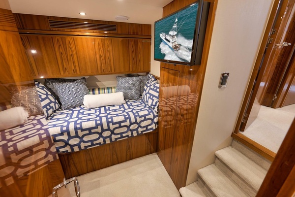 Slim Shady 70ft Hatteras Yacht For Sale