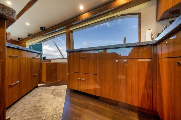 Slim Shady 70ft Hatteras Yacht For Sale
