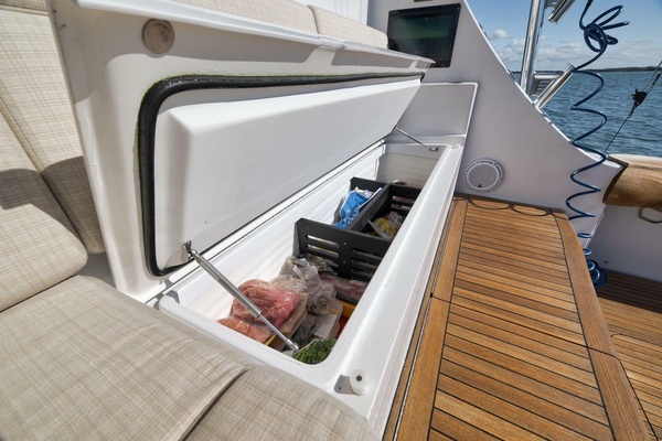 Slim Shady 70ft Hatteras Yacht For Sale