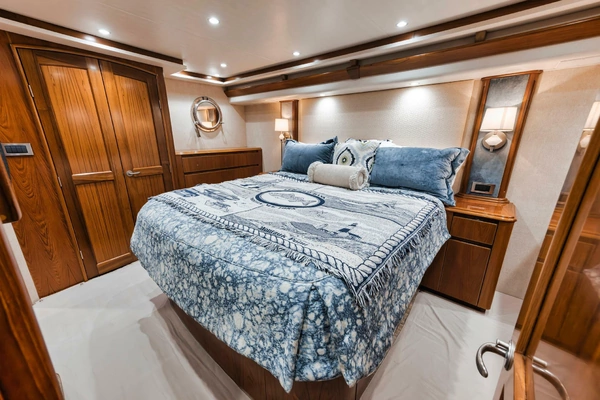 2015 Viking 70