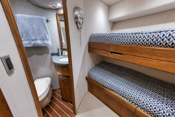 2015 Viking 70