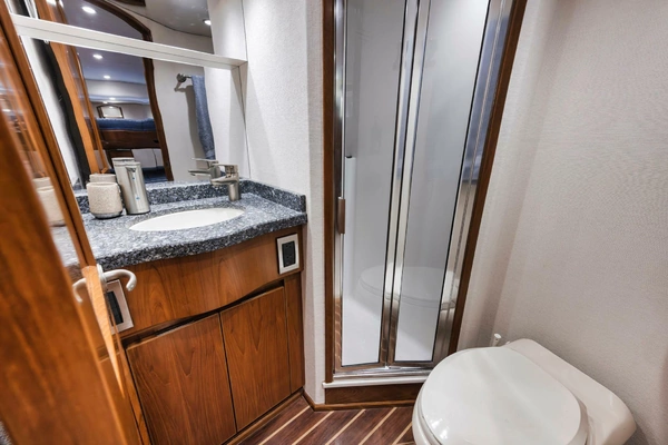 2015 Viking 70