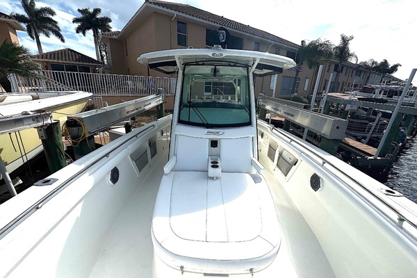 2014 Boston Whaler 35