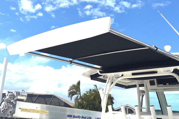 35ft Boston Whaler Yacht For Sale