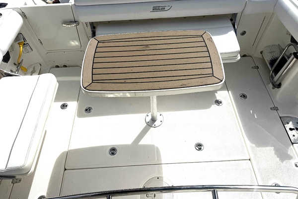 35ft Boston Whaler Yacht For Sale