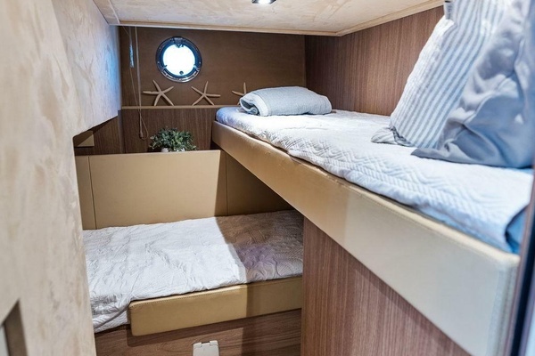 Cranchi 56 HT Yacht For Sale