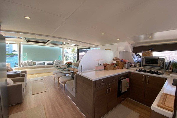 Bali 5.4 Yacht For Sale