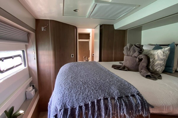 Bali 5.4 Yacht For Sale