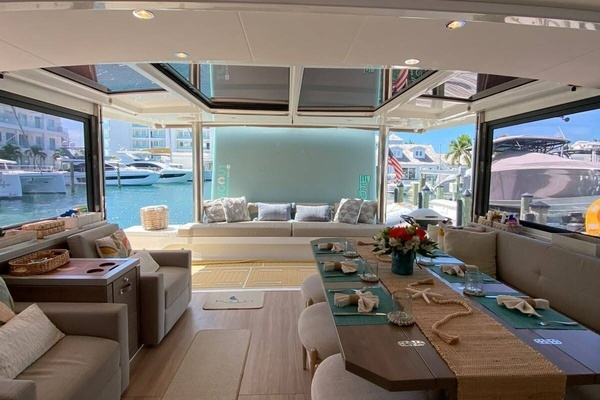 Bali 5.4 Yacht For Sale