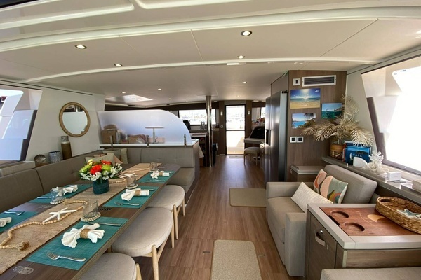 Bali 5.4 Yacht For Sale