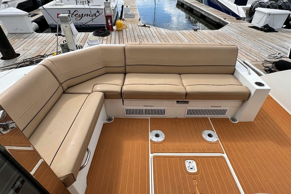 45ft Cruisers Yachts Yacht For Sale