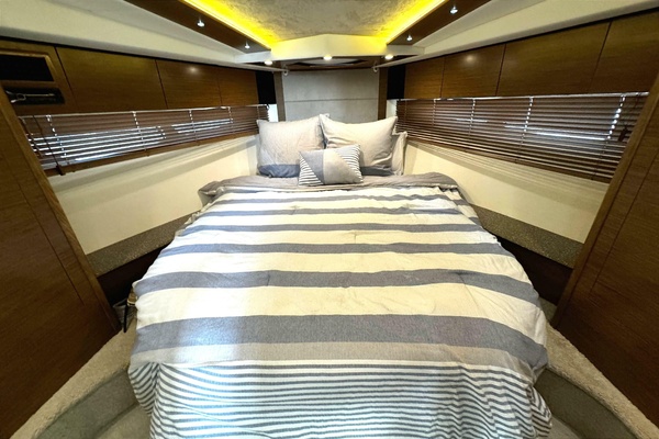 45ft Cruisers Yachts Yacht For Sale