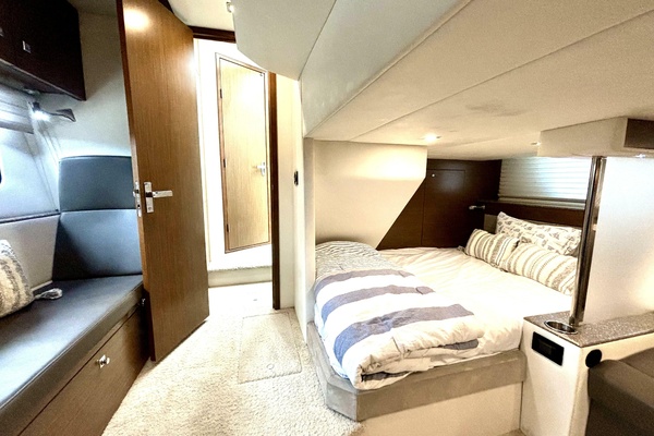 45ft Cruisers Yachts Yacht For Sale