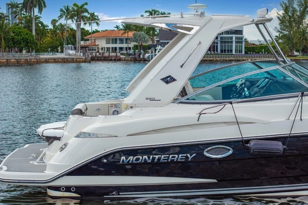 Photo of the 2014 Monterey 320 Sport Yacht "Party of 5"