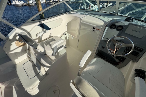 24ft Wellcraft Yacht For Sale
