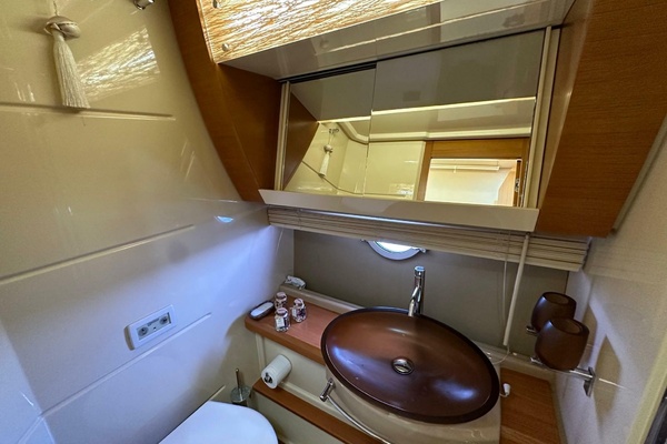 53ft Azimut Yacht For Sale