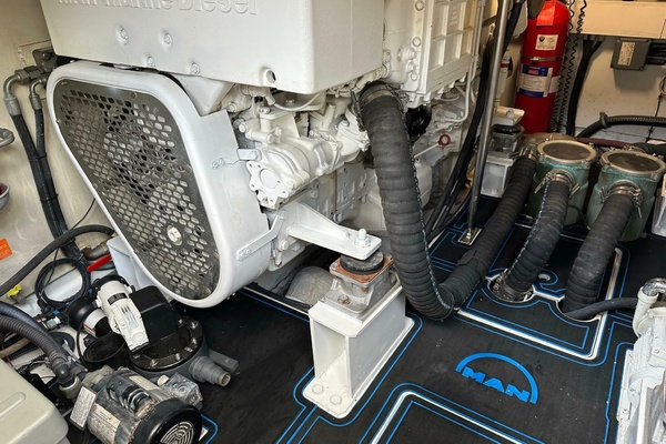 53ft Azimut Yacht For Sale