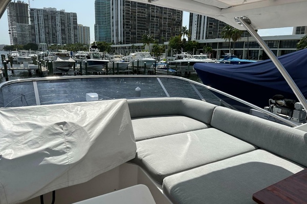 53ft Azimut Yacht For Sale