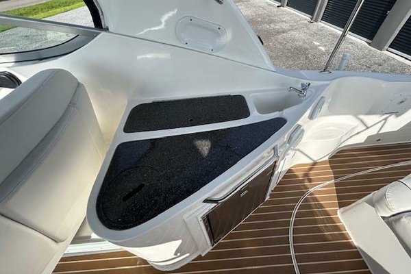 Love  amp  Luck 32ft Rinker Yacht For Sale