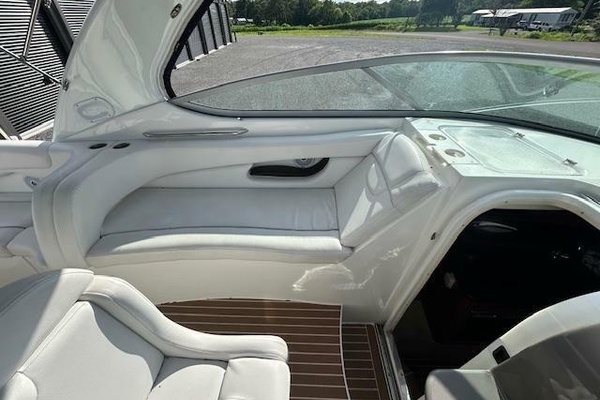 Love  amp  Luck 32ft Rinker Yacht For Sale