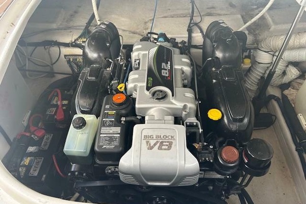 Love  amp  Luck 32ft Rinker Yacht For Sale