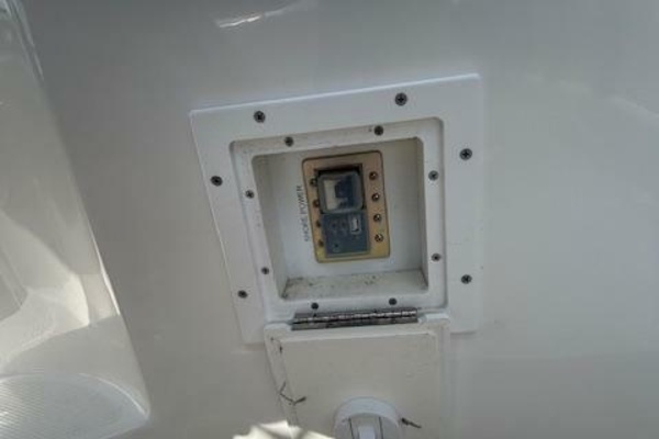 Love  amp  Luck 32ft Rinker Yacht For Sale