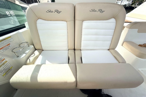 2013 Sea Ray 37