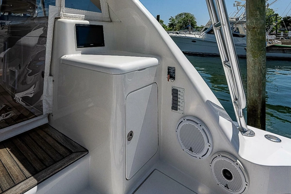 2012 Cabo 44