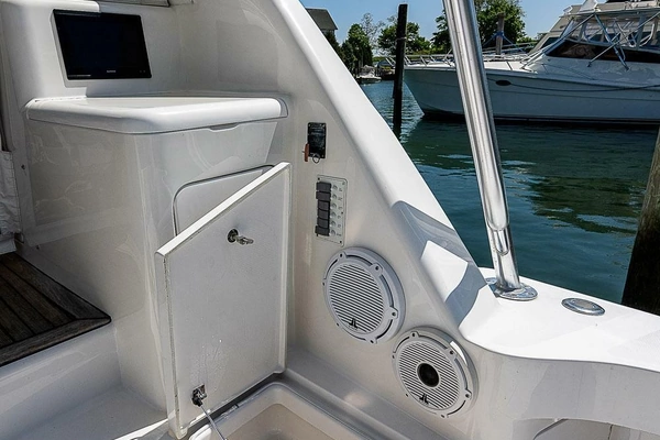 2012 Cabo 44