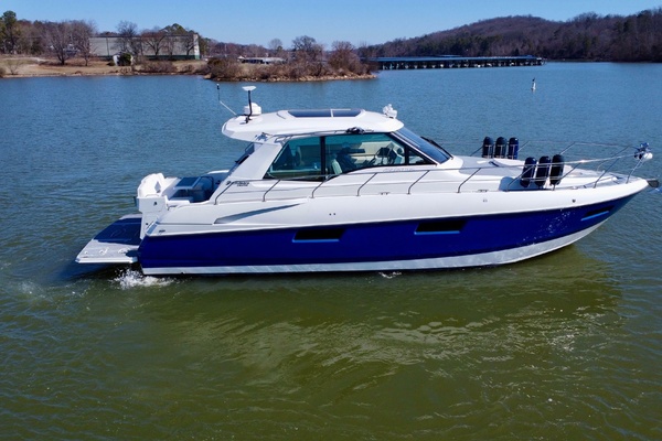 Radical Physics 48ft Cruisers Yachts Yacht For Sale