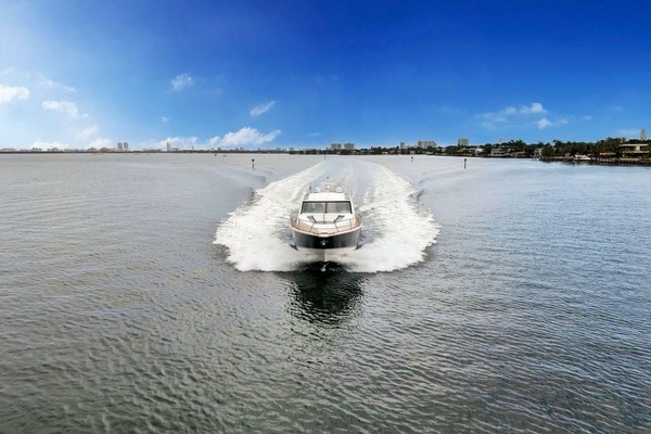 2012 Fairline 58