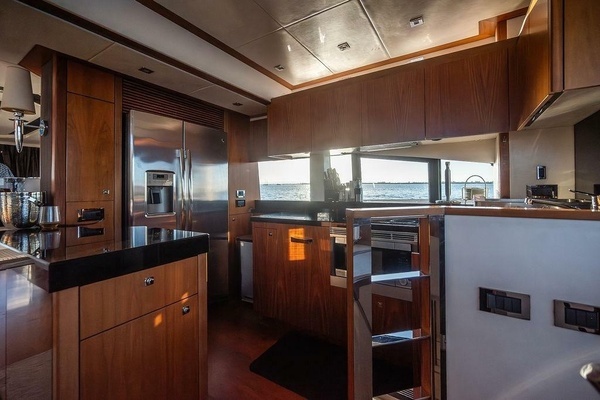 Sunseeker Manhattan 73 Yacht For Sale