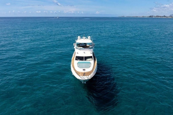 2011 Azimut 70
