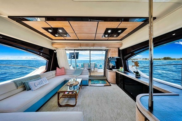 2011 Azimut 70
