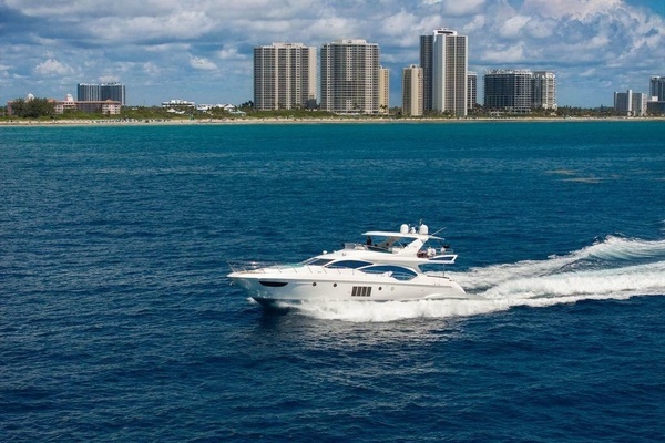 2011 Azimut 70