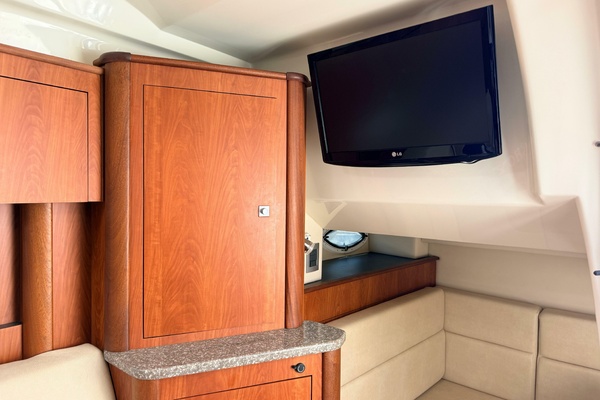 32ft Monterey Yacht For Sale
